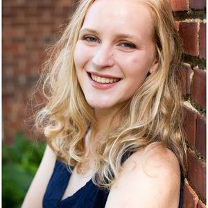 Meet your Posher, Olivia